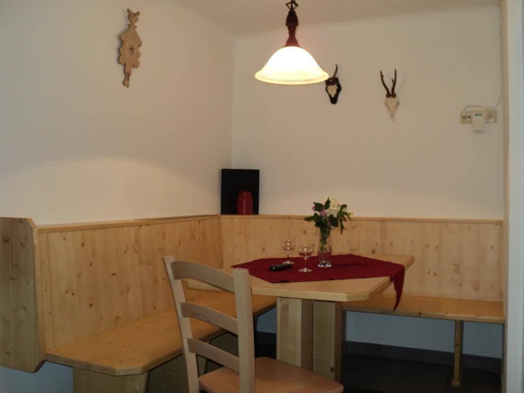 קפרון Apartmenthaus Gotthardt מראה חיצוני תמונה